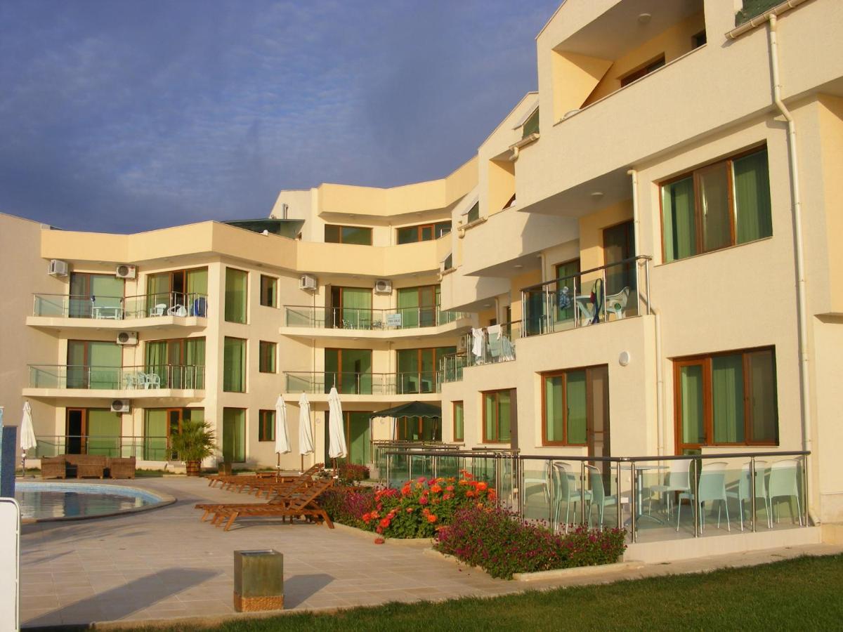 Privat Apartament Golf Coast Kavarna Exterior photo